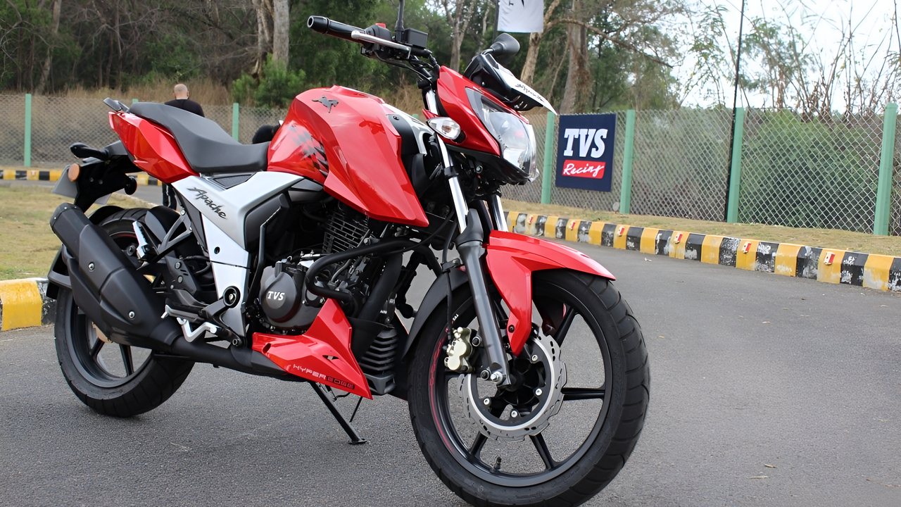 TVS Apache RTR 160 4V: दमदार परफॉर्मेंस और स्टाइल वाली बाइक, जो हर राइड को बनाए खास