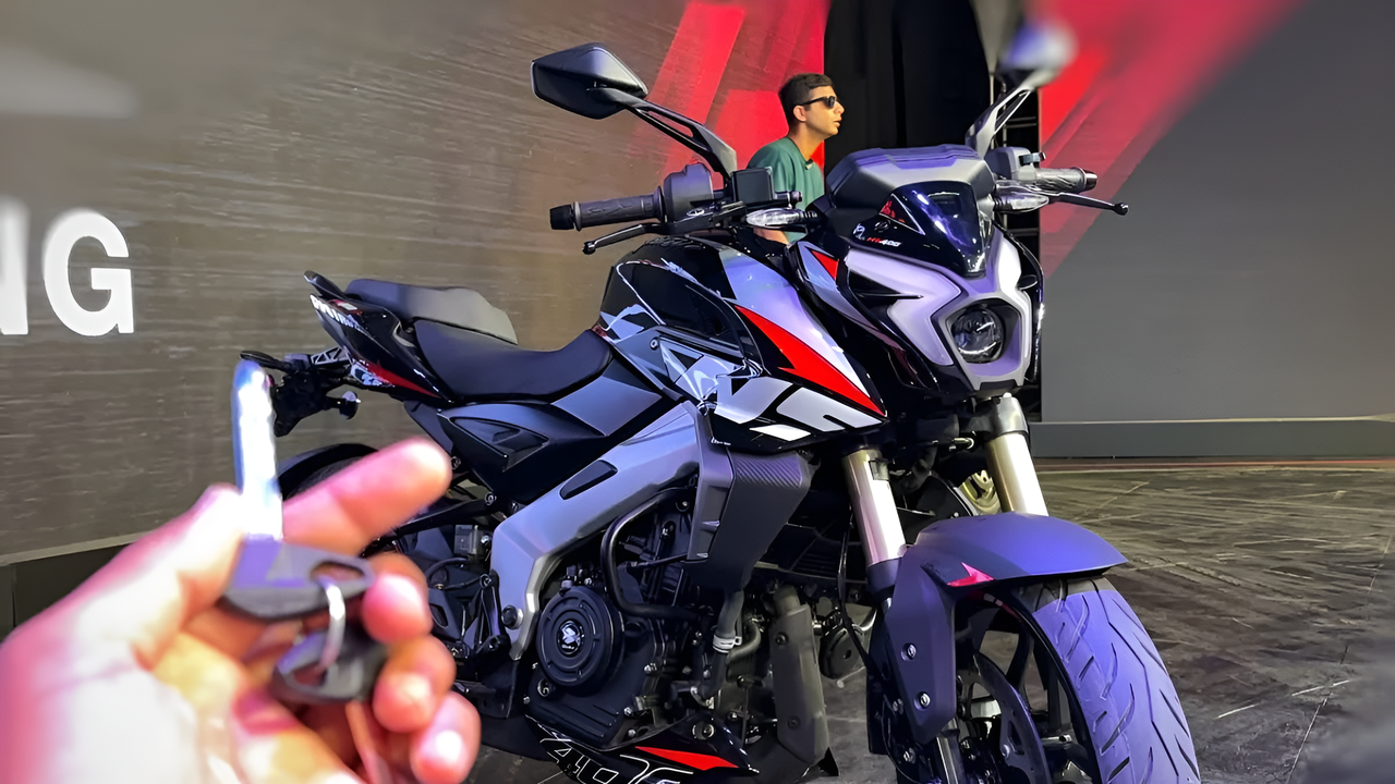 Bajaj Pulsar NS400Z: भारतीय सड़कों पर ताकत और स्टाइल की नई परिभाषा